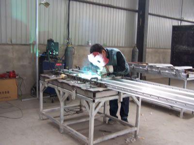 工业铝材型安全护栏的类型与作用